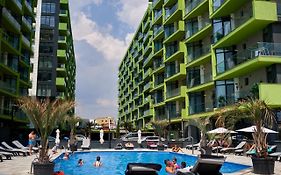 Sea Shore Apartments - Spa N Pools Beach Resort